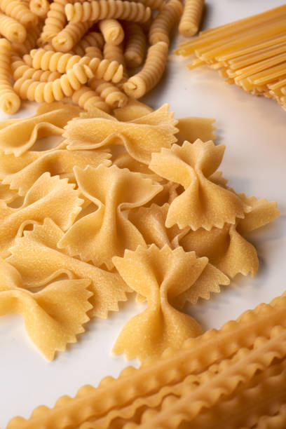 تصویر 1 از تهیه ماکارونی پروانه ای با شرایط باور نکردنی